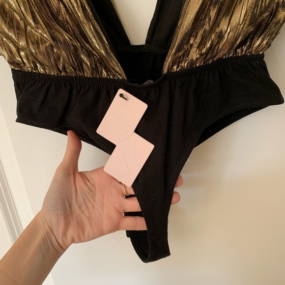 Nasty Gal Gold Metallic Deep V Body Suit Size S - Picture 4 of 4